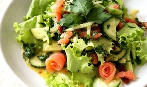 Салат из малосольной сёмги