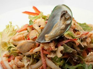 Морская звезда – салат с добавлением риса и моркови