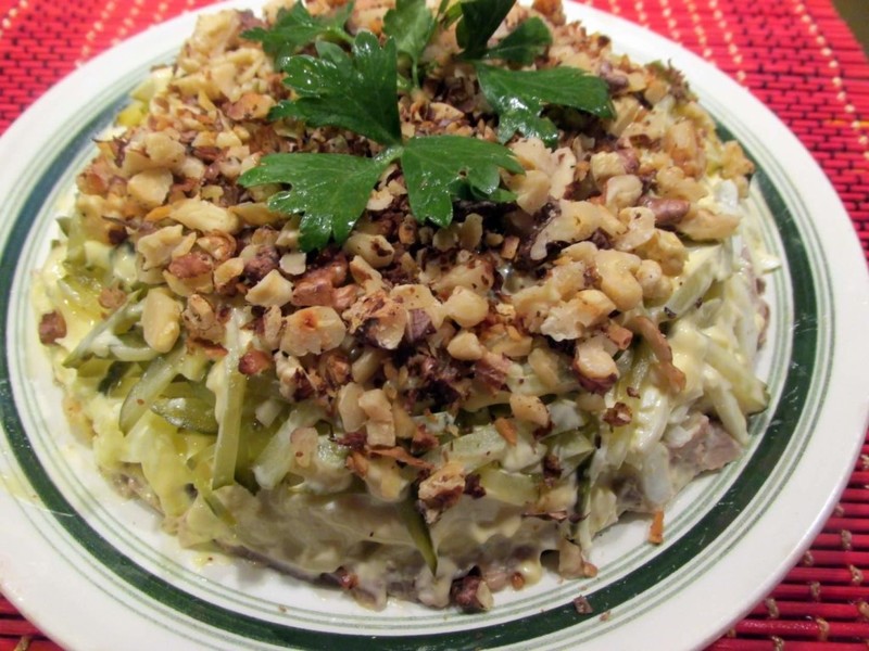 Рецепты салатов с грецкими орехами