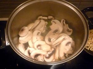Сколько варить грибы для супа