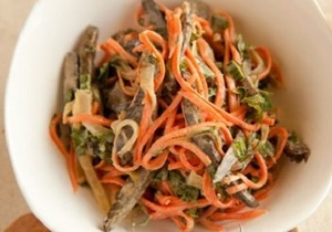 Салат из печени с корейской морковкой