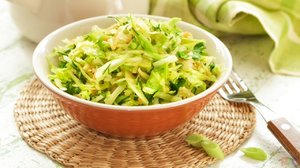Как приготовить легкий салата из капусты