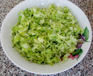 Как приготовить салат из свежей капусты