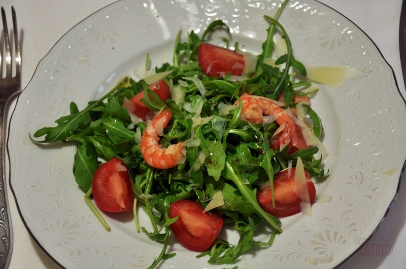 Рецепты вкусных  салатов с руколой и помидорами