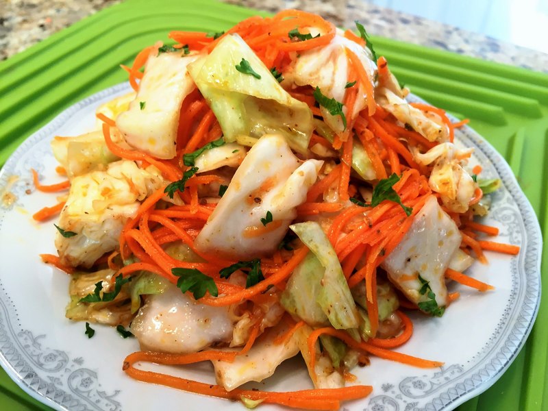 Свежие салаты из кабачков: рецепты с овощами