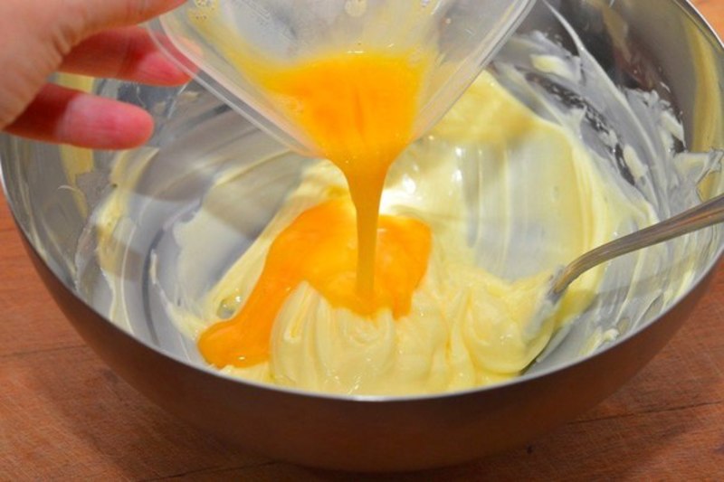 Масляный крем с яйцом