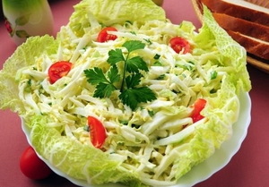 Салат с капустой и кунжутом