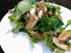 Лучшие рецепты приготовления салатов  с грибами